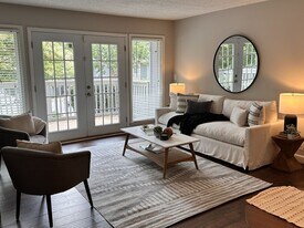 21 Vaughns Gap Rd in Nashville, TN - Building Photo