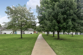 Apple Glen in Van Wert, OH - Building Photo - Building Photo