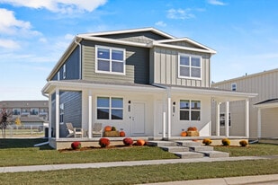 3132 W Laux Dr in Hastings, NE - Building Photo