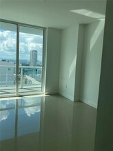 253 NE 2nd St, Unit 3506 in Miami, FL - Building Photo - Building Photo