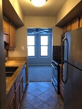 2208 Country Club Dr in Woodridge, IL - Building Photo - Building Photo