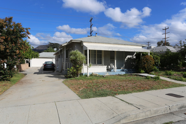 1105-1107 1/2 N Glendale Ave in Glendale, CA - Foto de edificio - Building Photo