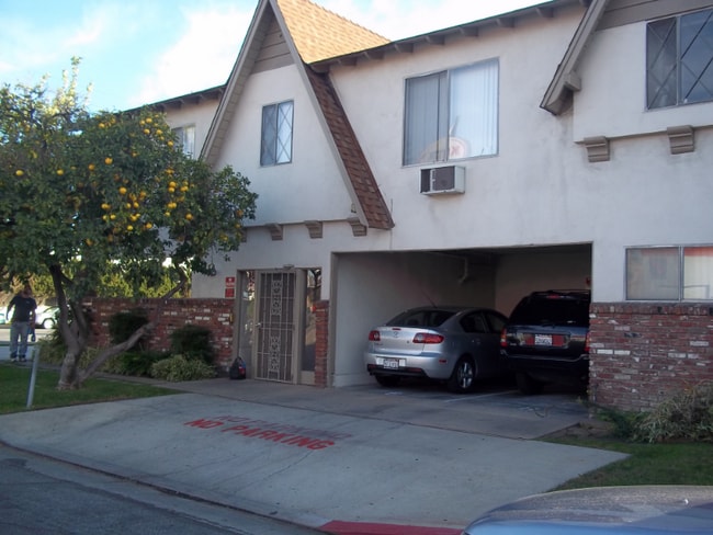 5929 Laurel Canyon Blvd