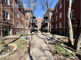 912 W Agatite Ave in Chicago, IL - Building Photo