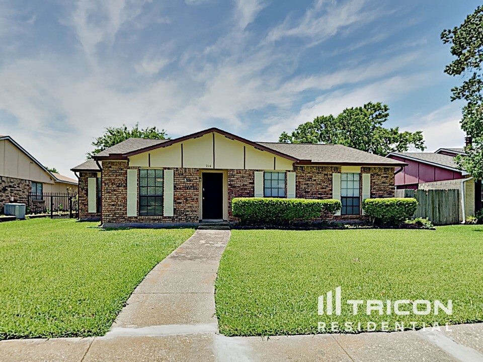 714 Button Dr in Mesquite, TX - Building Photo