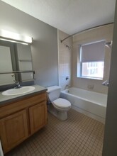 48 Peninsula Pl, Unit 3 in Boston, MA - Foto de edificio - Building Photo