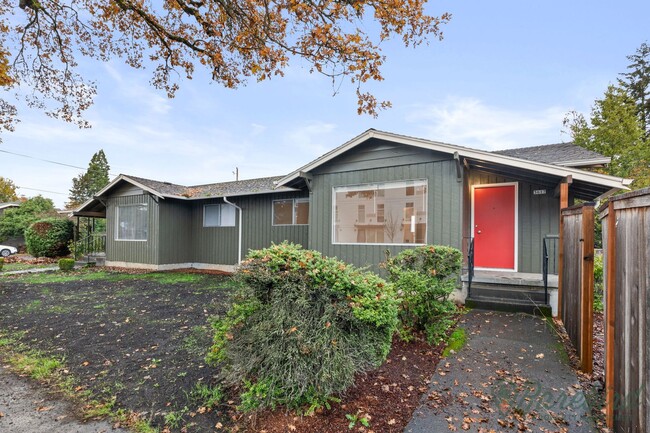 property at 3617-3617 NE Killingsworth St