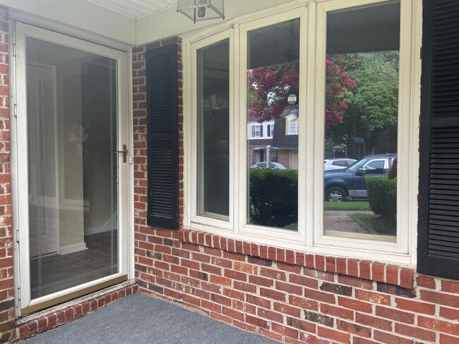 5812 E Hastings Arch in Virginia Beach, VA - Building Photo - Building Photo