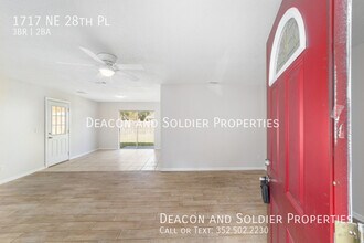 1717 NE 28th Pl in Ocala, FL - Building Photo - Building Photo