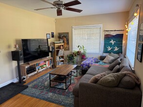 903 Mordecai Dr in Raleigh, NC - Foto de edificio - Building Photo