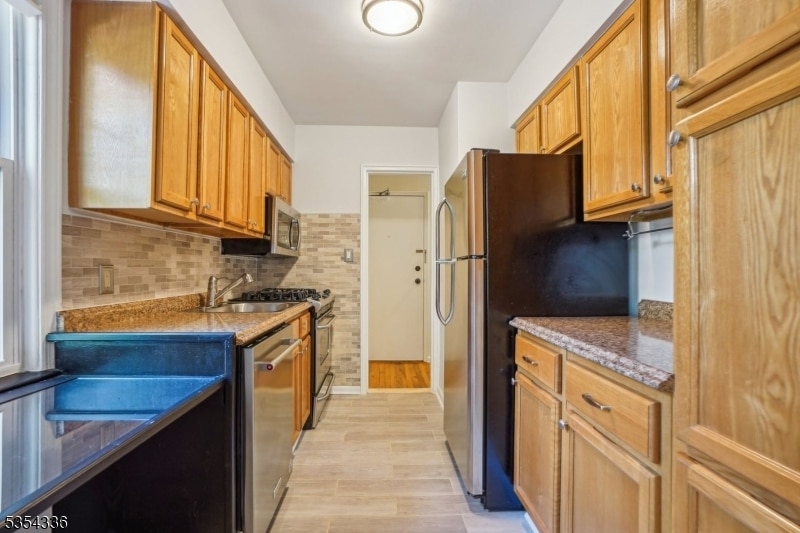 349 Bloomfield Ave in Verona, NJ - Building Photo