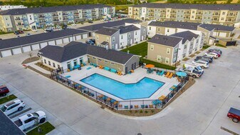 Forge65 in Pleasant Hill, IA - Building Photo