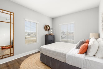 Ascent at Pointe Grande in Simpsonville, SC - Foto de edificio - Building Photo