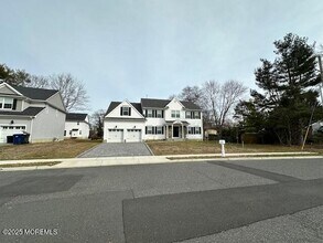 2019 Oakhurst Pkwy in Ocean Township, NJ - Building Photo - Building Photo