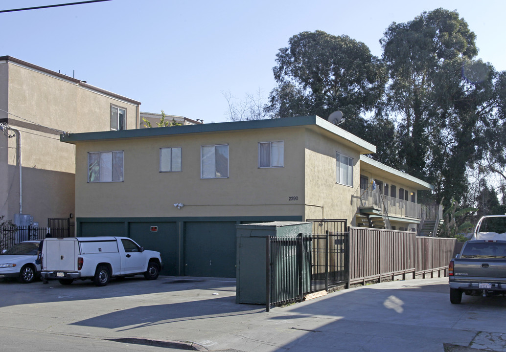 2290 High St in Oakland, CA - Building Photo