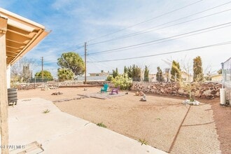 3048 Yarwood Dr in El Paso, TX - Building Photo - Building Photo