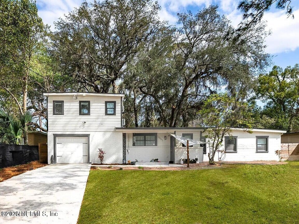 10643 Rutgers Rd in Jacksonville, FL - Building Photo