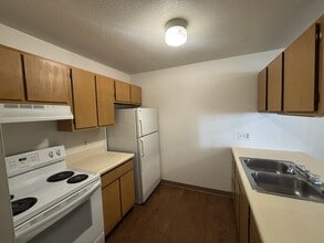 Beech Trail Apartments in Montrose, MI - Foto de edificio - Building Photo
