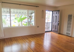 4783 Cape May Ave in San Diego, CA - Building Photo - Building Photo