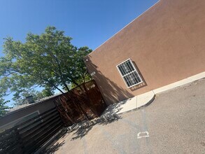 409 Harvard Dr SE in Albuquerque, NM - Building Photo - Building Photo