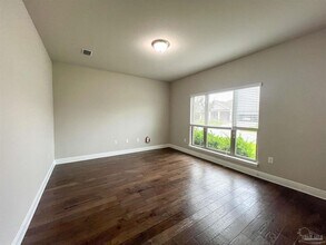 9379 Pebble Stone Dr in Pensacola, FL - Building Photo - Building Photo