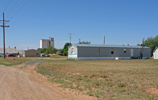 Sunrise Mobile Home Park in Abernathy, TX - Building Photo - Building Photo