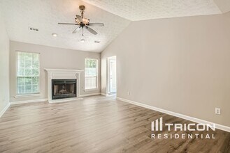 405 Streamview Ln in Stockbridge, GA - Building Photo - Building Photo