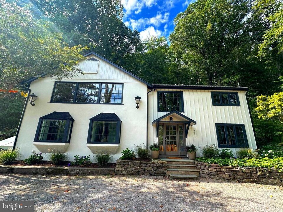 3017 River Rd in New Hope, PA - Building Photo