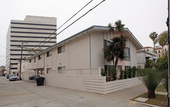 414 California Ave in Santa Monica, CA - Building Photo - Building Photo