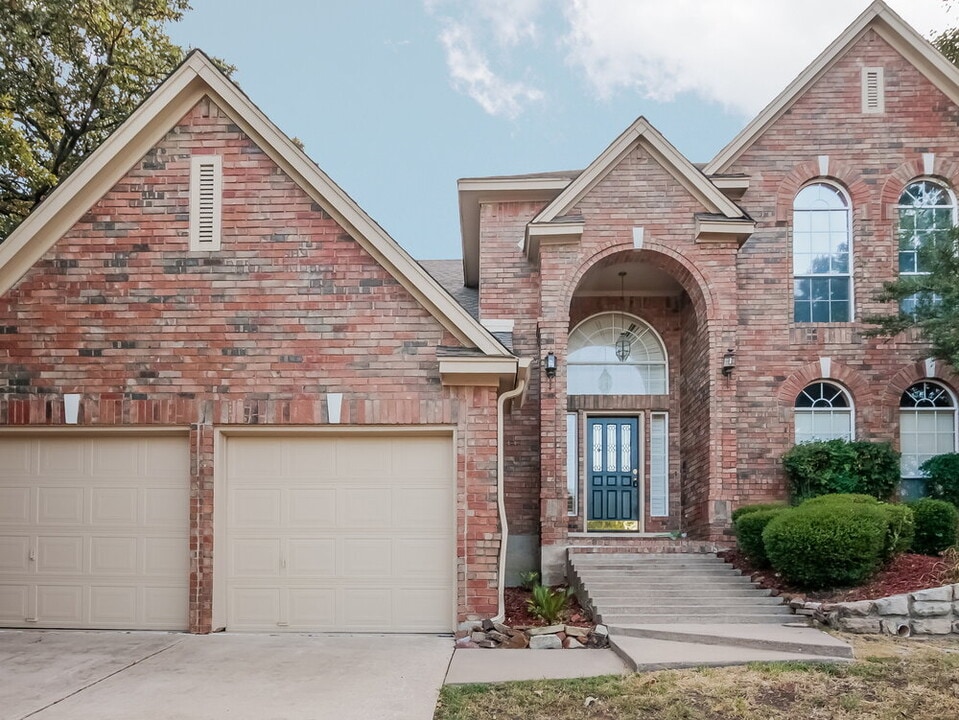 2680 Hillside Dr in Highland Village, TX - Building Photo