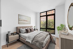 63 Pitt St in New York, NY - Building Photo