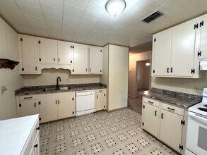 8101 4th St in Laurel Hill, FL - Building Photo - Building Photo