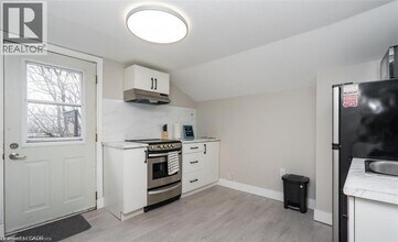 38 Inchbury St in Hamilton, ON - Building Photo - Building Photo