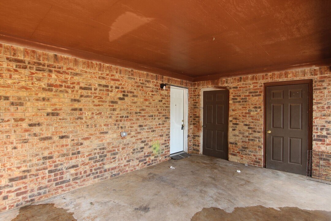 1428 E Houston St-Unit -1428 1/2 in Tyler, TX - Building Photo