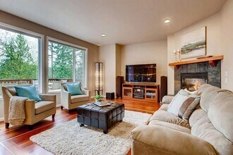 4742 281st Ave NE in Redmond, WA - Building Photo - Building Photo