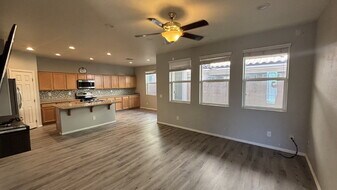 10228 Ruggles Mansion Ave in Las Vegas, NV - Building Photo