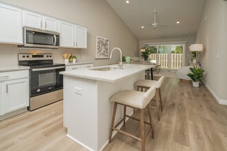 Brookfield Villas in Perrysburg, OH - Building Photo - Interior Photo