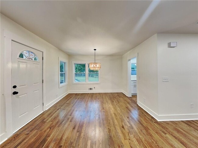 108 Burbank Dr NW in Atlanta, GA - Building Photo - Building Photo