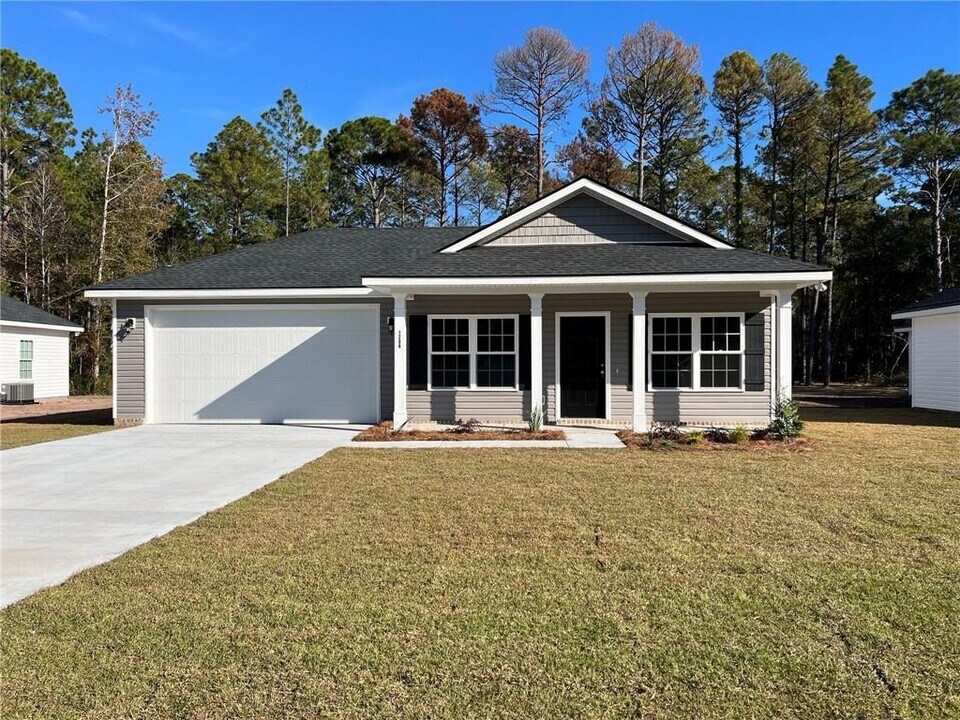 1208 Market St in Darien, GA - Building Photo