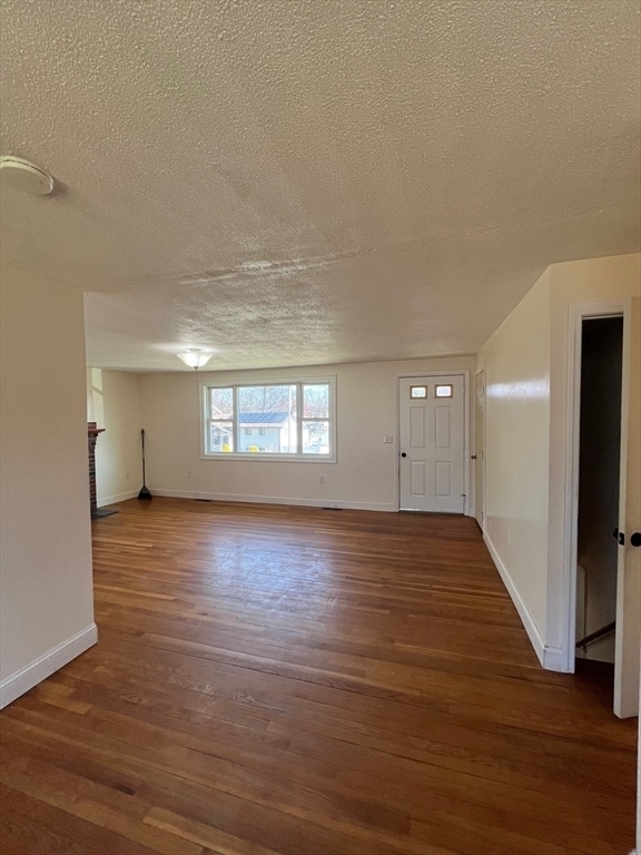 9 Trinity Dr in Milford, MA - Building Photo - Building Photo