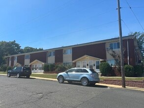 Morris Mews in Long Branch, NJ - Foto de edificio - Building Photo