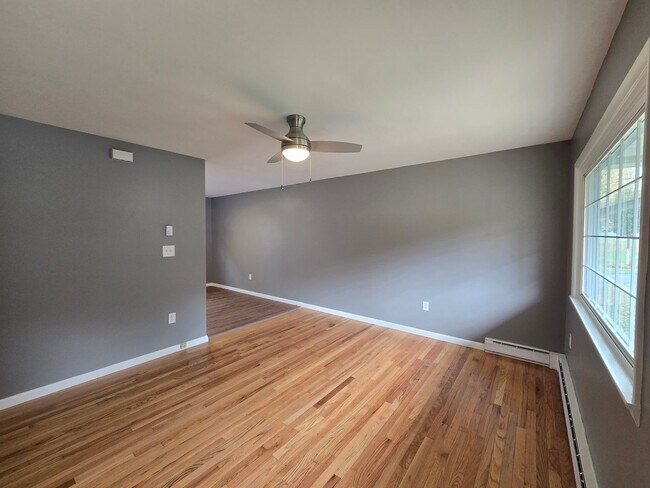 1237 E Emmaus Ave in Allentown, PA - Building Photo - Building Photo