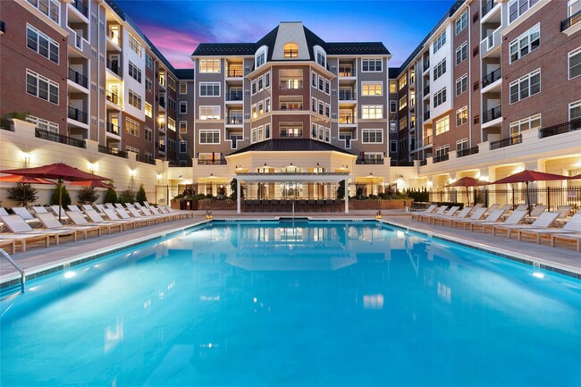 990 Corporate Dr in Westbury, NY - Building Photo - Building Photo