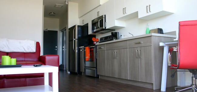 property at 1415 Summit Dr