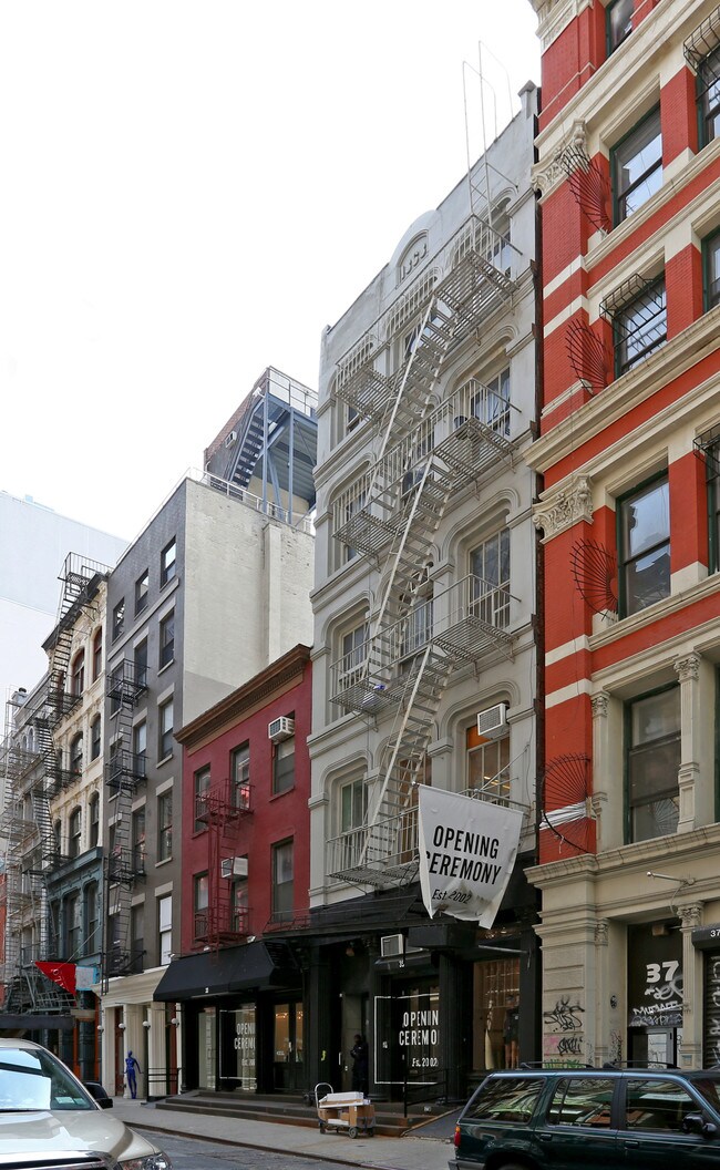 35 Howard St in New York, NY - Building Photo - Building Photo