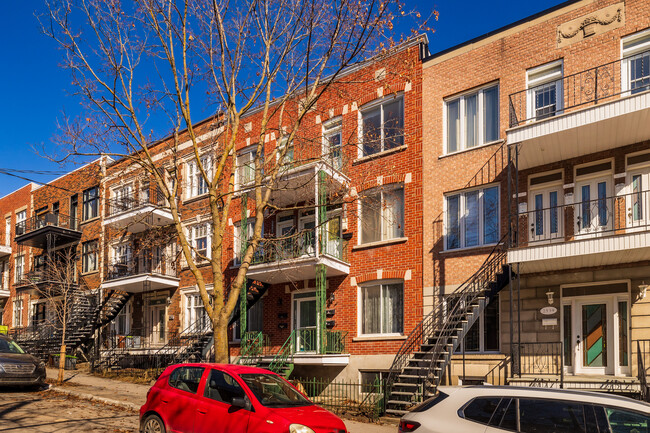 2549-2557 Chapleau St in Montréal, QC - Building Photo - Primary Photo