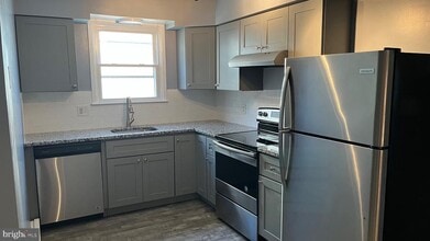 1024 Fox Chase Rd in Jenkintown, PA - Building Photo - Building Photo