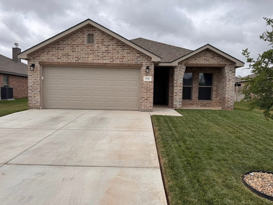 7612 John Thomas St in Amarillo, TX - Building Photo