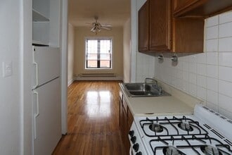 629 W Cornelia in Chicago, IL - Building Photo - Building Photo