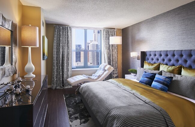 5 W Superior St-Unit -1712 in Chicago, IL - Building Photo - Building Photo